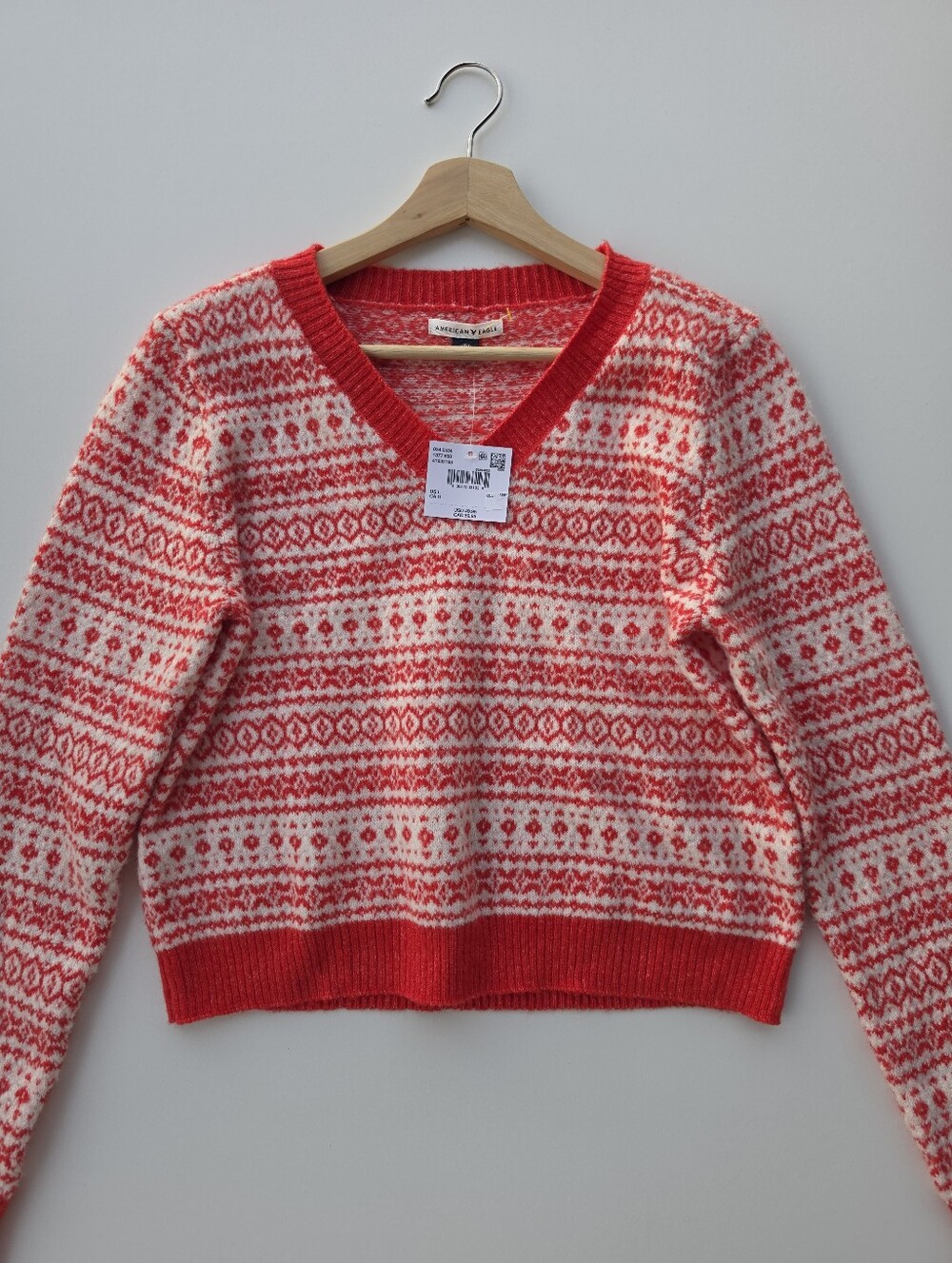 American Eagle NWT Red And White Fair Isle Knit V-neck Sweater